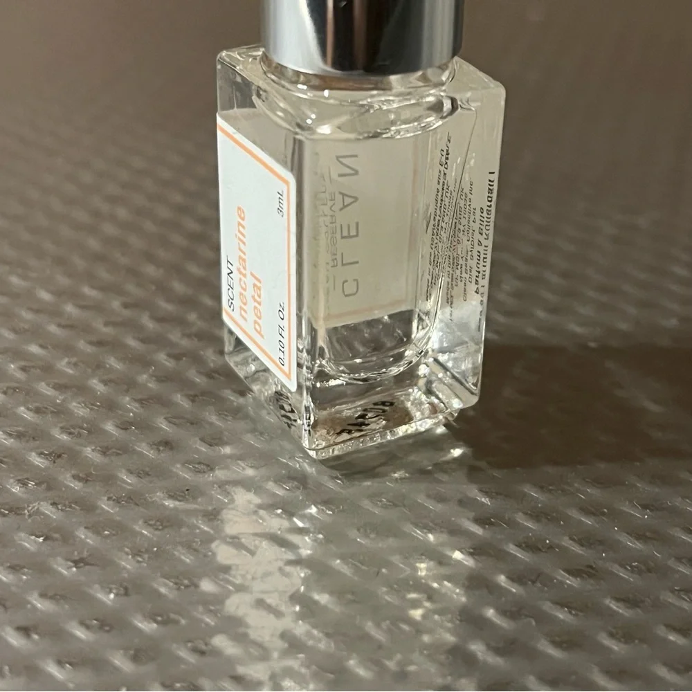 Clean Reserve H2eau Nectarine Petal travel size, 3mL